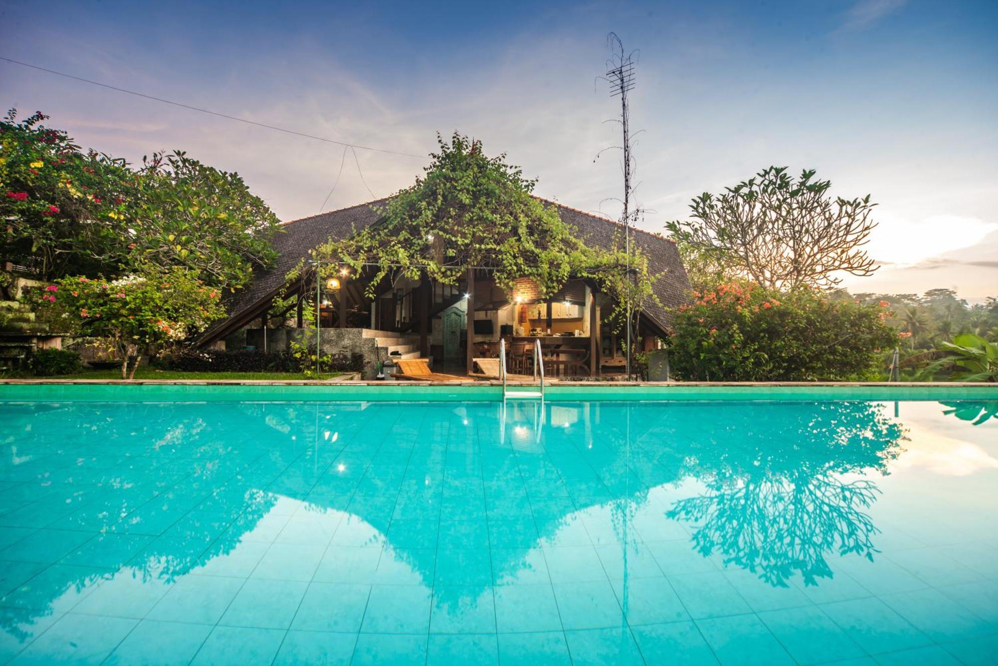 Dandan Bukit Villa *